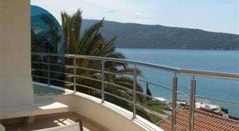 Apartments Boka Residence photo