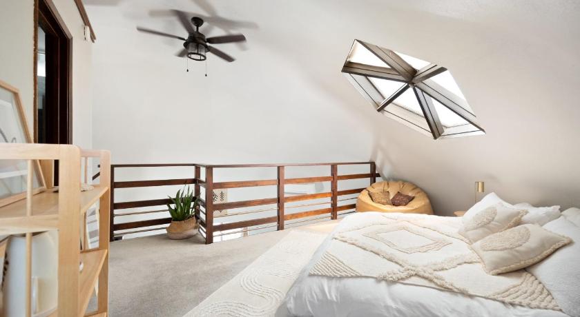Landers Abracadabra Dome - Come Experience the UNIQUE and Cozy! home 3-Star Accommodation suite