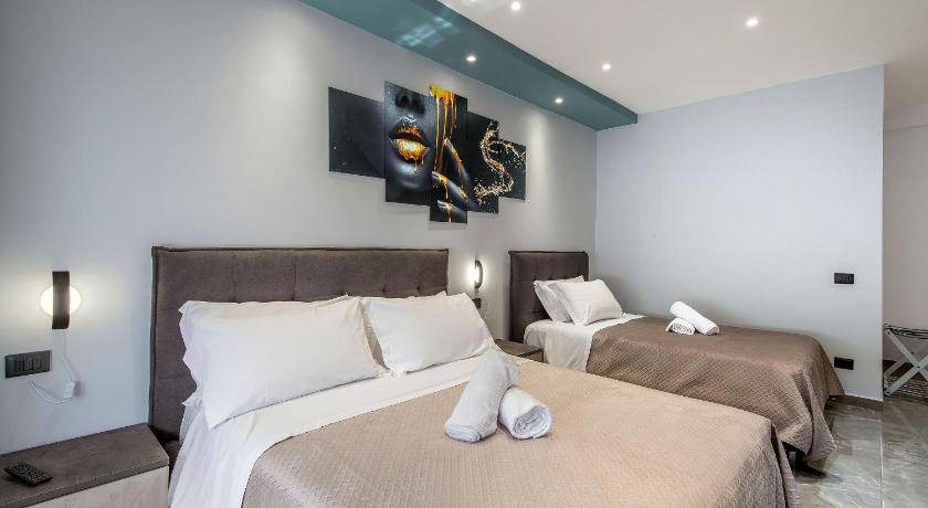 Garibaldi Rooms