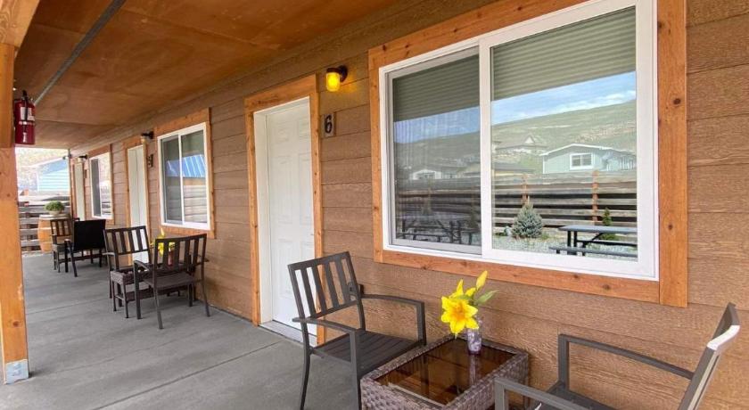 ガーディナー Rhodopa Lodge at Yellowstone 宿泊施設 プール