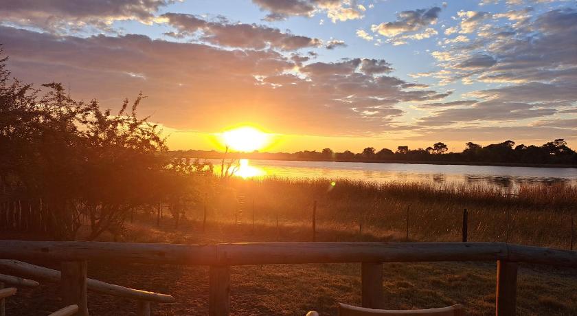 Semowi Lodge and Campsites — Hotel in Maun