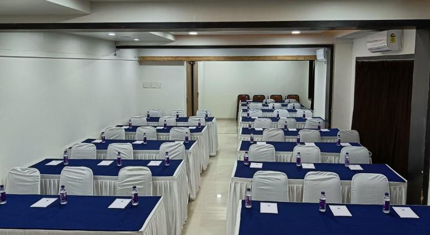 Rapid Lakme Executive Hotel – Pune, KY