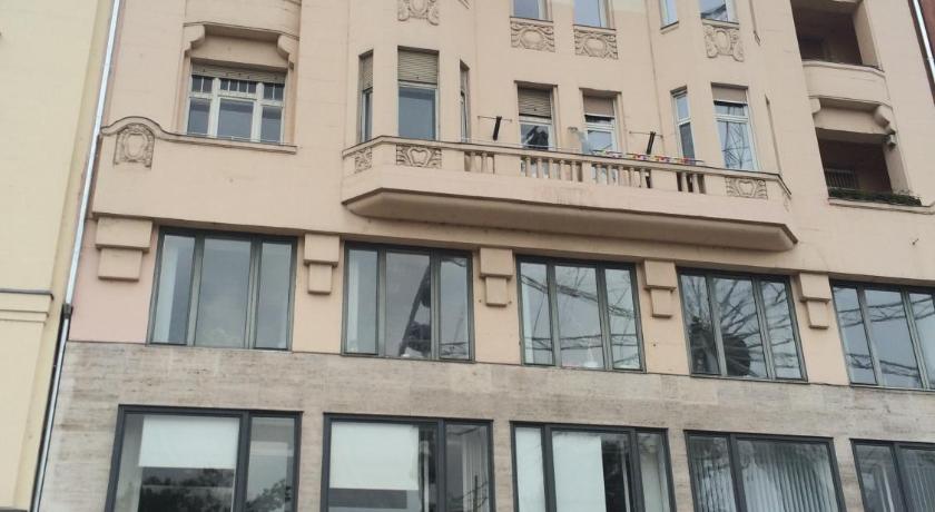 Corso Apartment Budapest - image 4