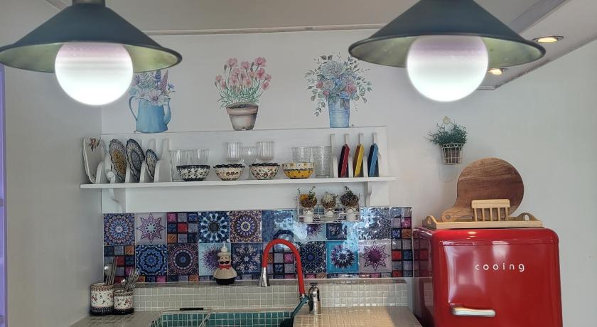 Image of One-Bedroom House 15
