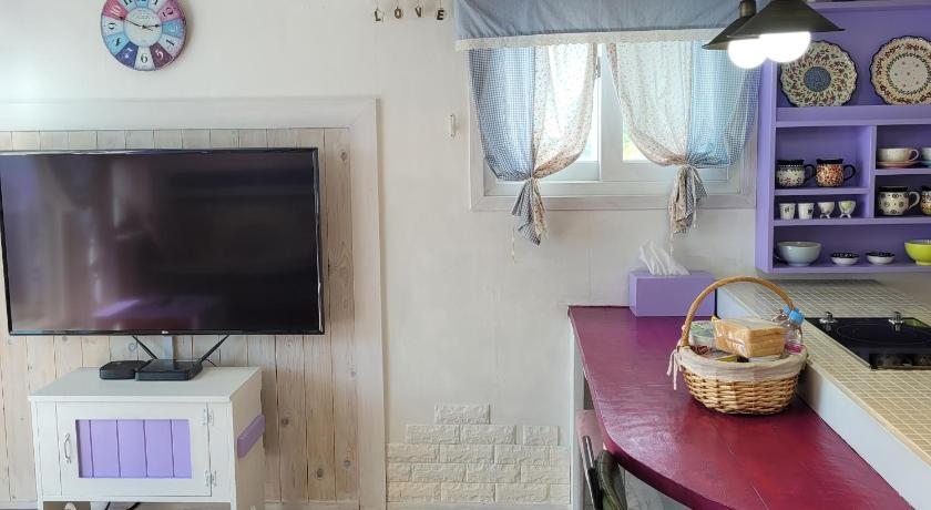 Image of One-Bedroom House 12