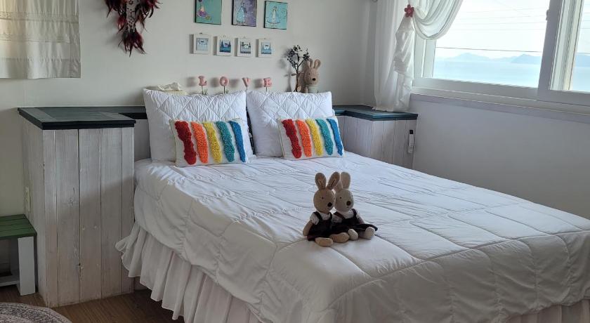 Image of One-Bedroom House 7