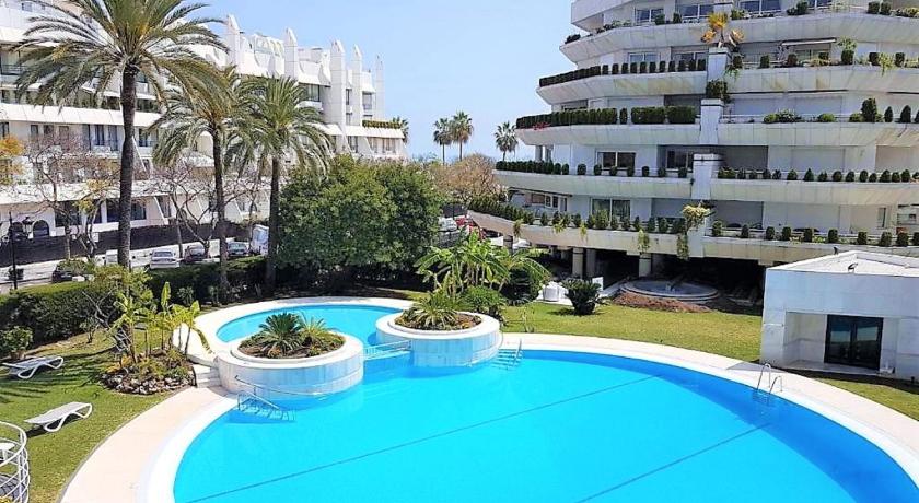 SUPERIOR 3 bedroom MARBELLA center close to beach — Hotel in Marbella