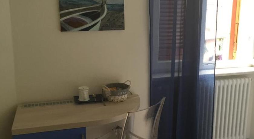 Фото: Стандартный двухместный номер с 1 кроватью (Standard Double Room) 14
