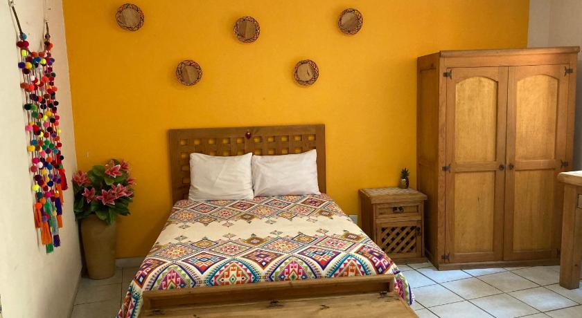 Calida habitacion a 10 min de Santo Domingo — Hotel in Oaxaca