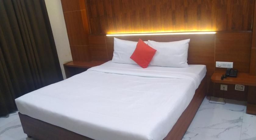 Hotel Chaupal Gurgaon photo