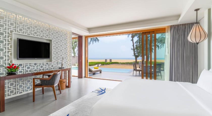 Image of Beachfront Two Bedroom Suite with Private Pool 1
