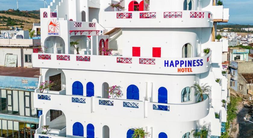 Happiness Hotel - image 18