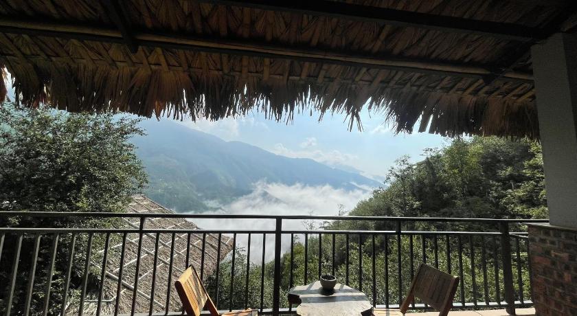 Son La Ta Xua Ecolodge 4-Star Hotel view