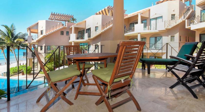 Oceanfront Condo Luna Encantada with Pool and Great Rates Luna A2 photo