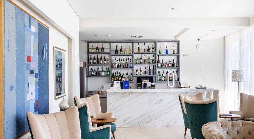 迈亚 Oporto Airport & Business Hotel 4星级 酒店 套房