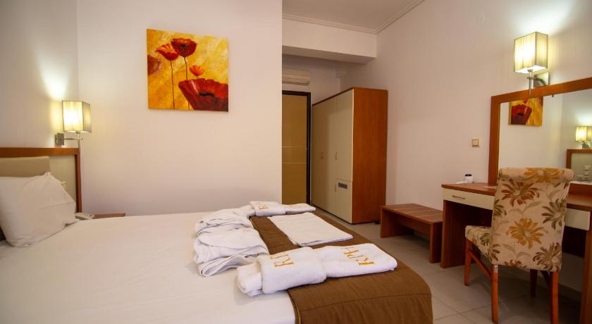 Image of Double Room with Hot Tub 10