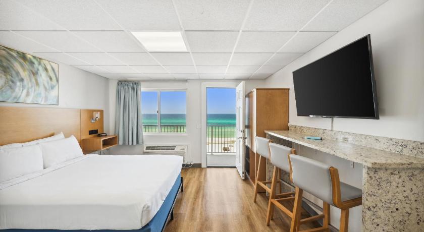 Image of Beachfront Walkout Room - Queen/Queen with Kitchen Split Accommodations 0