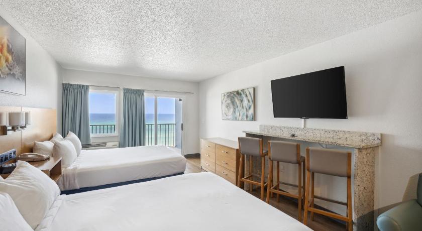 Image of Beachfront Classic Room - Queen/Queen with Kitchen 6