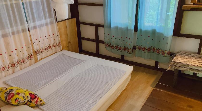 Image of Standard Double Room with Shared Bathroom 1