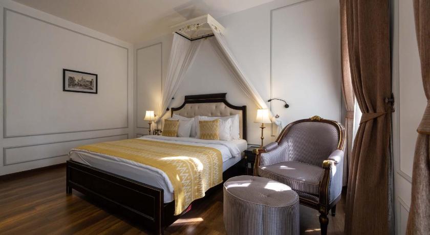Image of Deluxe Double or Twin Room 3