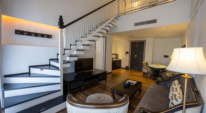 Image of Duplex Room 7