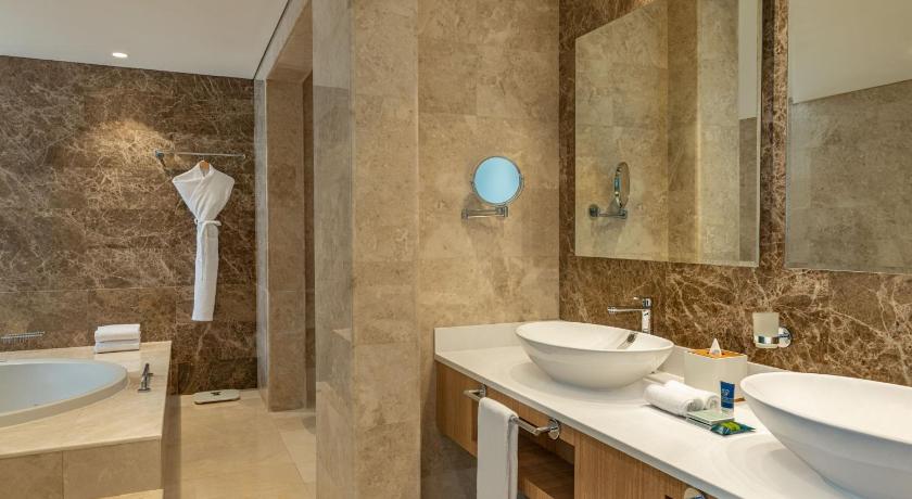 Image of Premium One-Bedroom King Suite 2