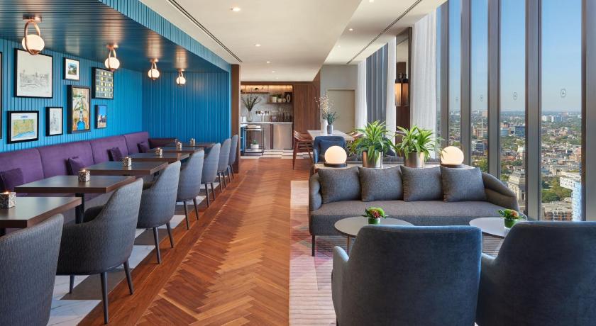 Image of Royal Suite, 1 King Bed, Club Lounge Access 16