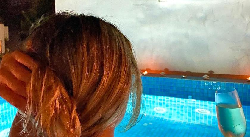 The Muse of Santorini Private Jaccuzzi Suite photo
