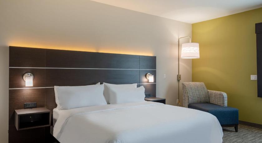 Holiday Inn Express & Suites Watertown photo