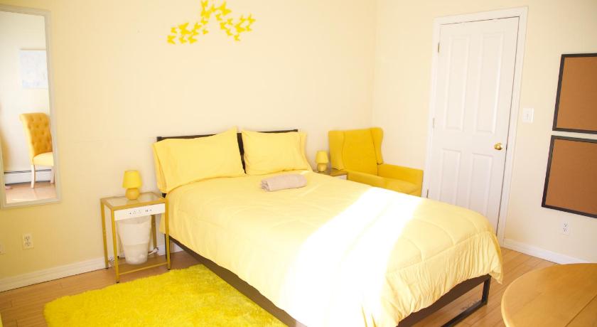 Brighton Room-With Balcony-5min to Beach-Separate Entrance — Hotel in New York (NY)