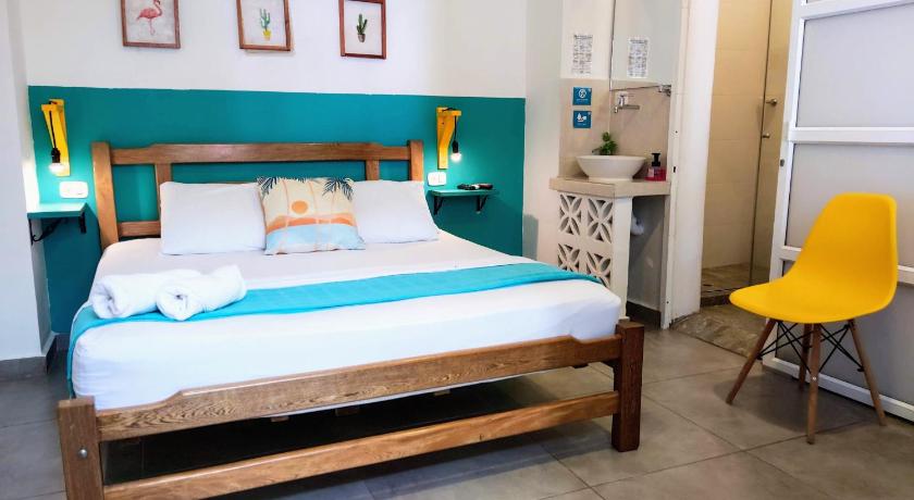 Bona Vida Hostel photo