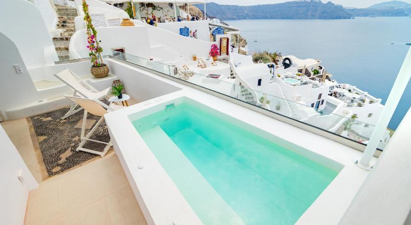 Image of Volcano View Suite with Hot Tub (1312 ft from main building) 4