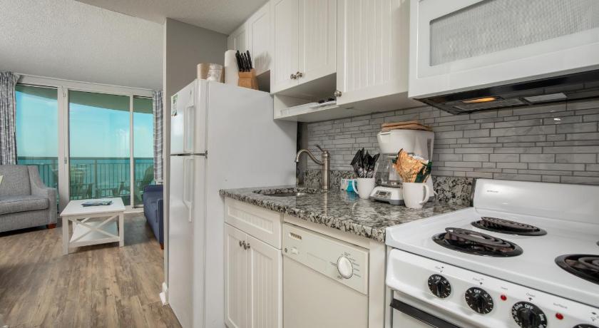 Image of One-Bedroom Suite with Ocean View and Spa Bath 6