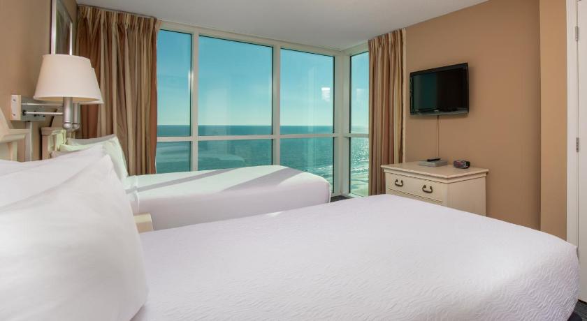 Image of Corner Three-Bedroom Suite - Ocean Front 5