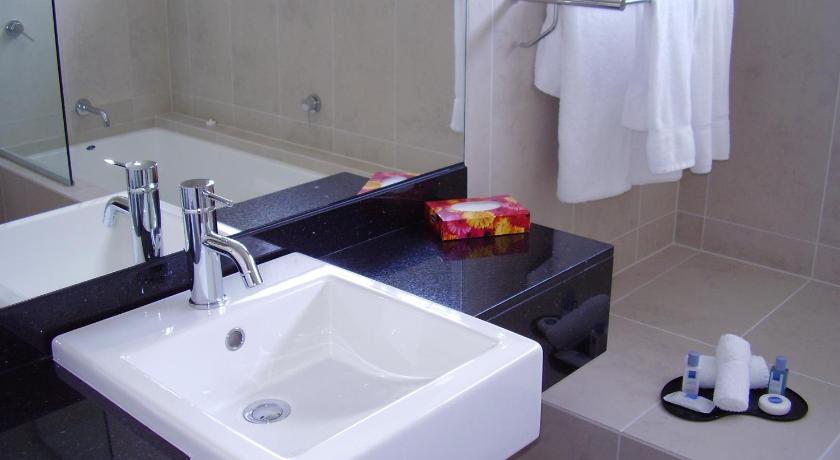 รูปของอพาร์ตเมนต์ 2 ห้องนอน (Two-Bedroom Apartment) 2