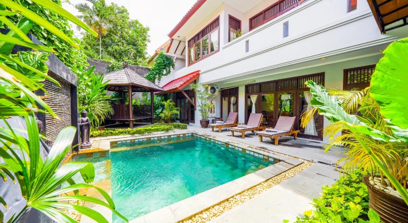 KUTA Villa - 5 bedrooms - 5 bathrooms - Great Location - Villa MICA — Hotel in Bali