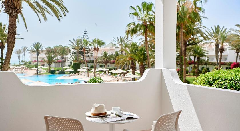 Image of Junior Suite Pool View 1