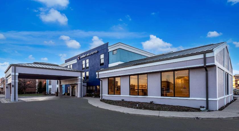 Comfort Inn & Suites Fishers - Indianapolis photo