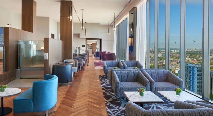 Image of Royal Suite, 1 King Bed, Club Lounge Access 5