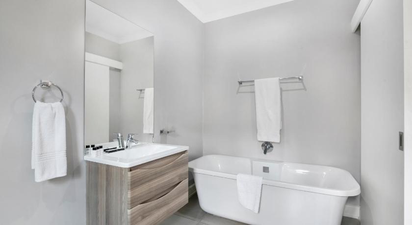 30 on Whites Guesthouse photo