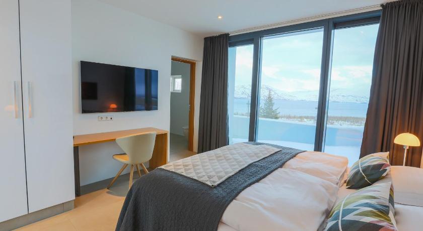 Image of Penthouse Apartment with Terrace and Jacuzzi 0