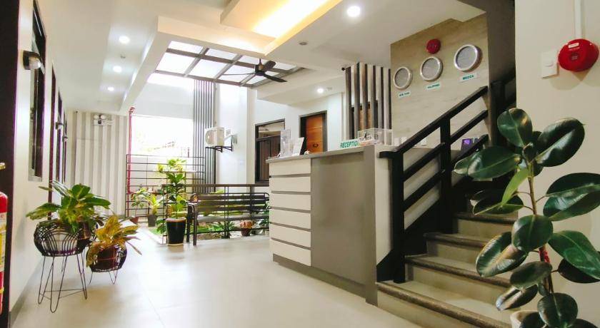 Dachannry's Place Hotel - image 3