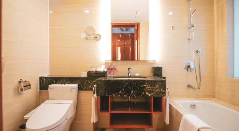Image of Executive Twin Room - Non-Smoking 2