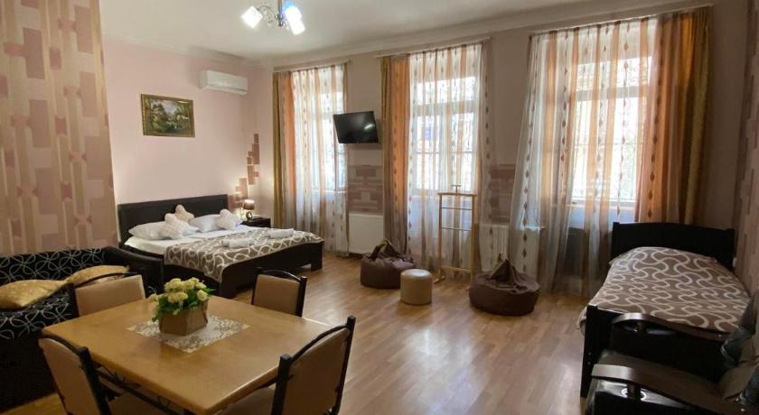Guest house Lusia — Hotel in Tbilisi