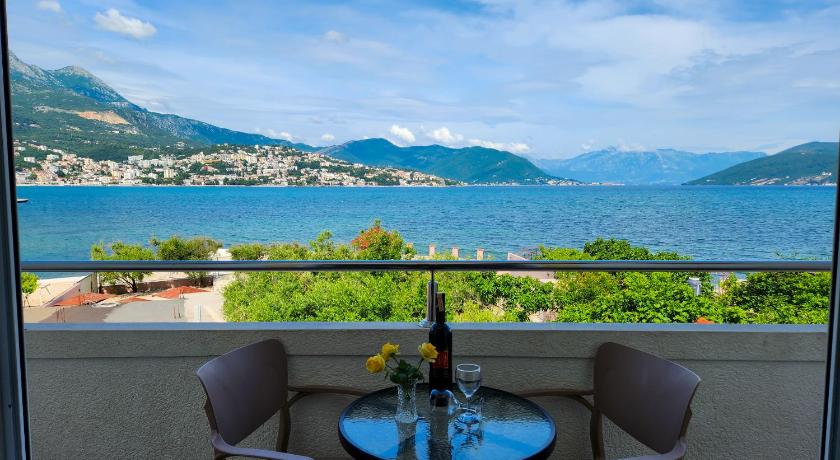 Image of Double Room with Sea View 1
