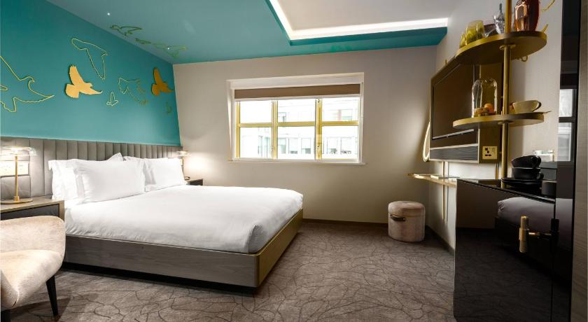 Middle Eight - Preferred Hotels and Resorts photo