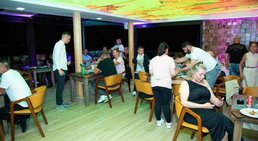 Vila One Beach Hotel photo