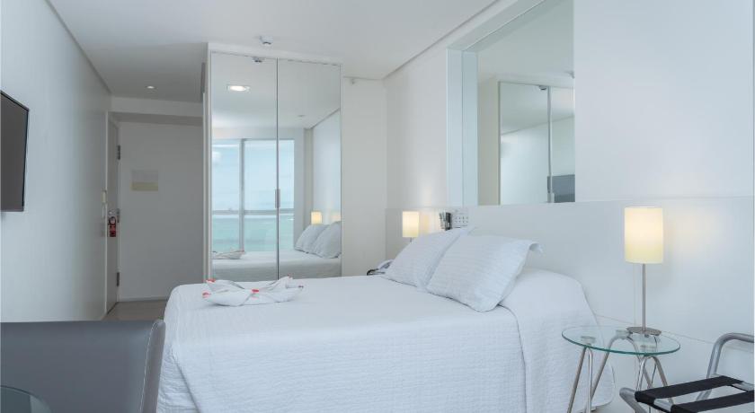 Image of Quarto com cama casal - Frente mar 6