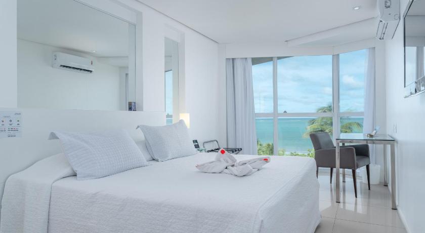 Image of Quarto com cama casal - Frente mar 3