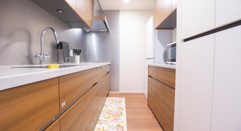 NEW OPEN* City View Suite · Free Airport Pick-Up - image 7